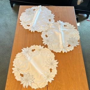 winter white poinsettia Christmas doillies